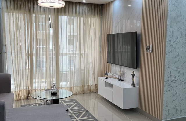 Modern apartment only 5 minutes from the airport and 10 from the beach