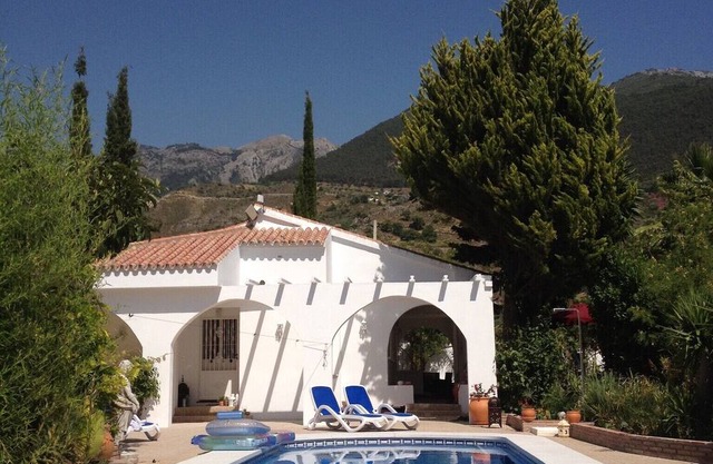Holiday Home 'Villa Eden' with Mountain View, Wi-Fi and Air Conditioning