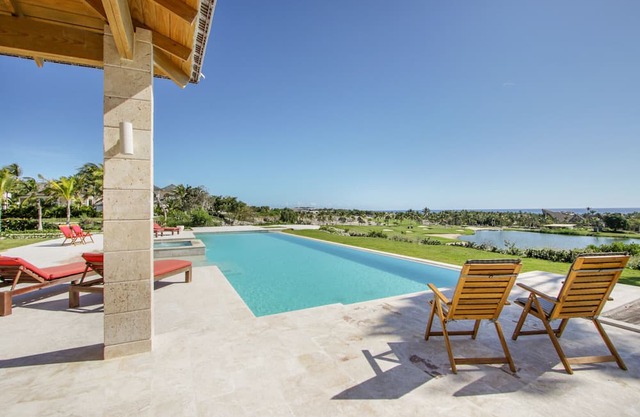 Stunning 6BR villa with ocean view in Cap Cana