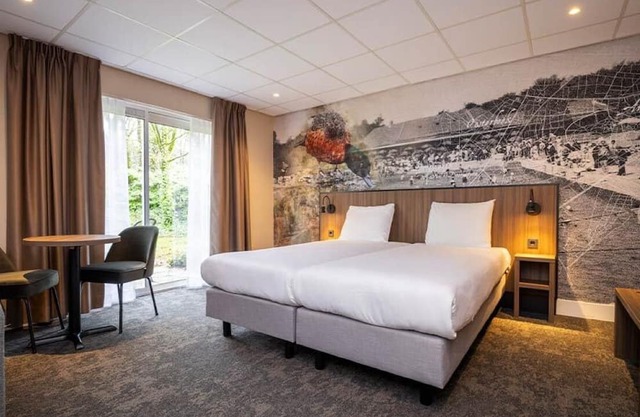 Quiet Suite Perfect for Adventure and Historical Discoveries