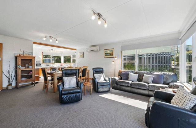Coningham Beach House