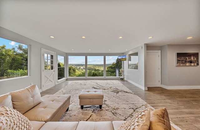 Modern Mountain-View Retreat | Fire Pit Smart TVs Private Deck Workstation