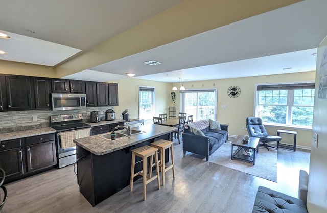 Charming Townhome in Peaceful Suburban Community