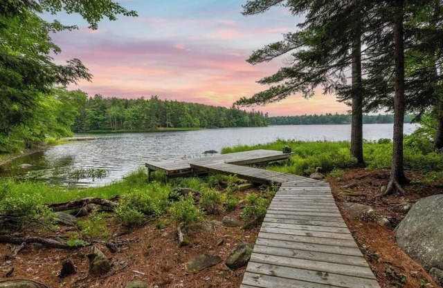 The Morehouse Lake House Chalet
