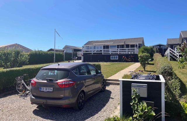 Cozy holiday home just 200 m from beach