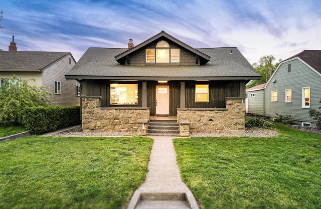 Charming 3-bedroom house in Lewiston with river views