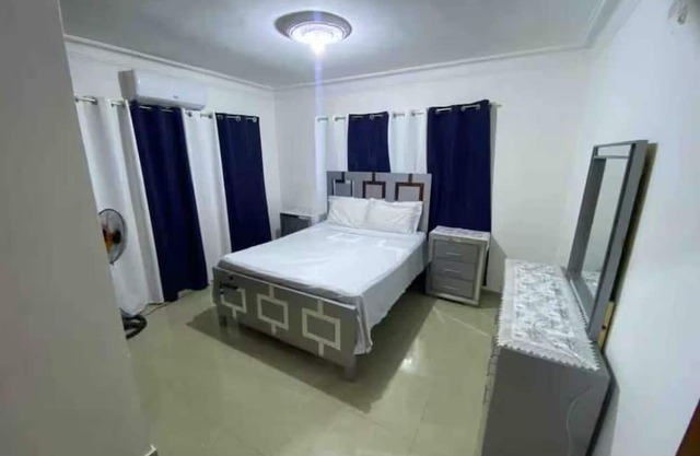 3-bedroom apartment in charming Baní with AC