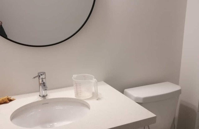 Serene peaceful stay withall amenities including microven and food
