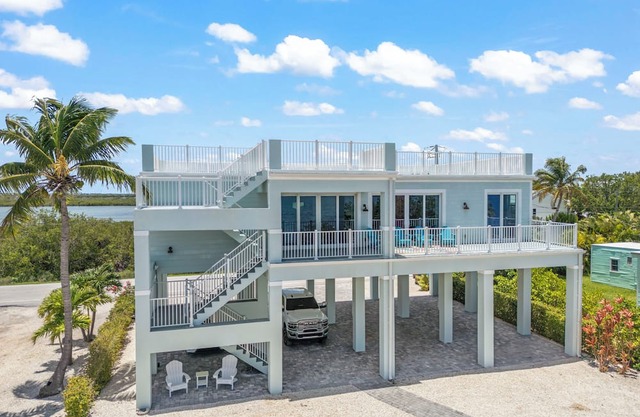 Tranquility Bayview House-Ocean Front with boat basin and boat ramp