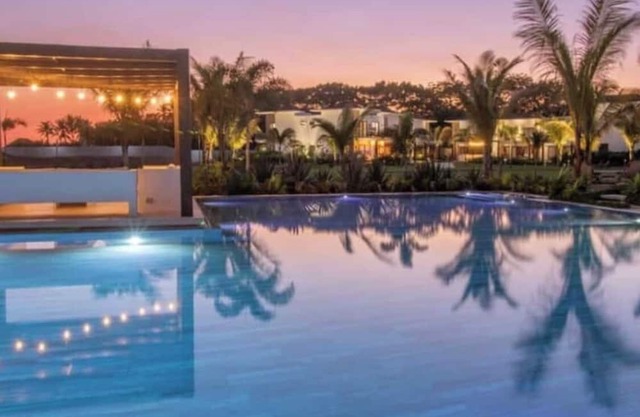 Oceanfront Escape – Luxury Villa Just 5 Min Walk to the Pacific Beach