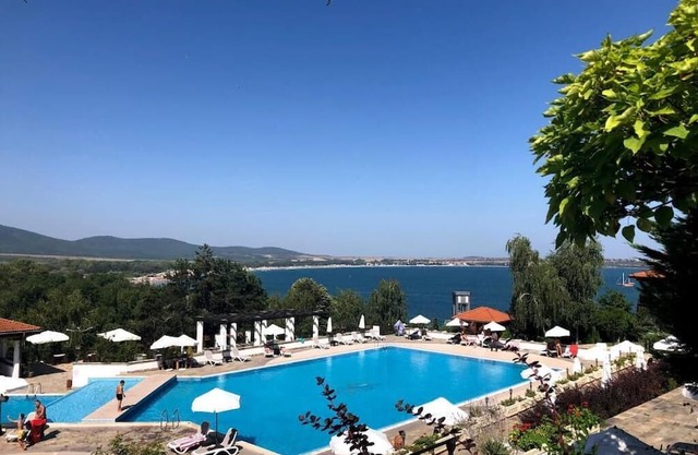 Charming apartment - huge terrace, AC and WiFi in Sozopol most awarded complex