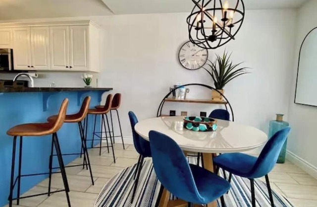 Island Getaway-Luxury Villa & Golf Retreat, King Suite close to Cavendish