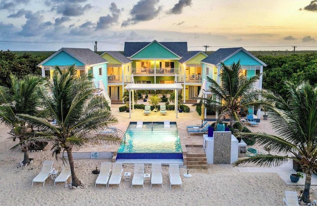 The Penthouse at The Cottages 2BR Oceanfront LUXE Condo