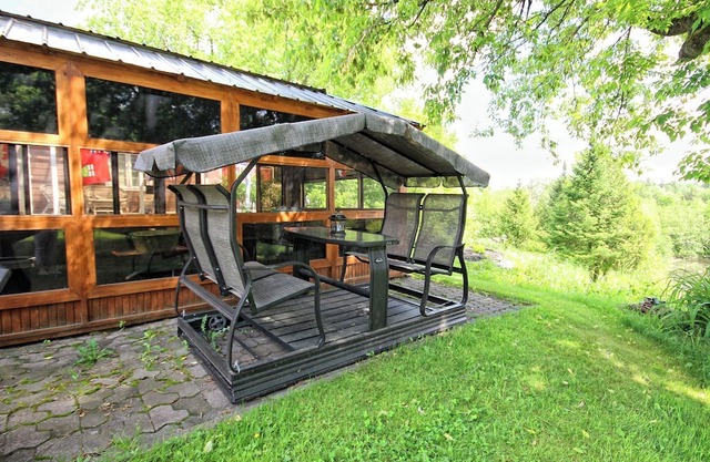 Cool apartment with AC in charming Shefford