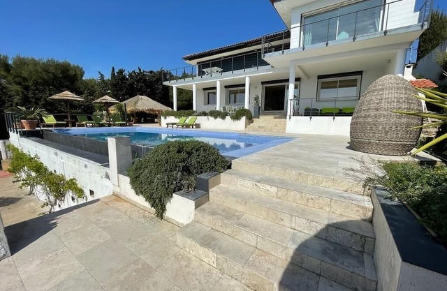 Ground floor apartment Villa with pool