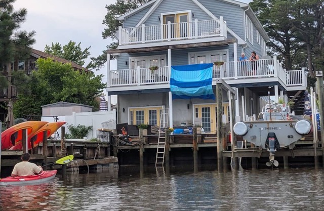 Beautiful waterfront 5br/2banOptional boat rental