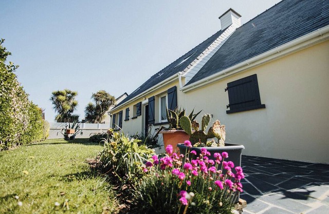 Côtes & Mer - Family home on the waterfront