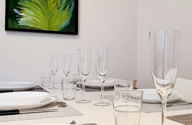 3-bedroom apartment with secure courtyard 6 minutes' walk from the town center!
