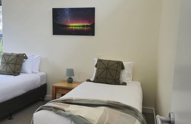 Bruny Bay House - Bruny Bay House: A Luxurious Escape Between Two Bays!