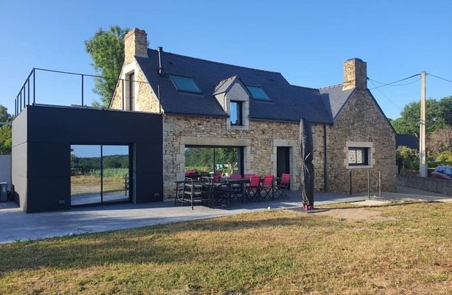 Holiday Home 'Maison De Campagne Proche De La Mer' with Private Pool, Private Terrace and Wi-Fi