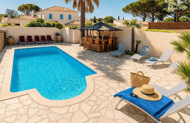 T2/20m2 au Rêve D'azur walking distance to beach, shared pool parking, bed linen included