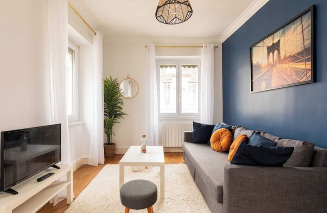 Modern apartment -1BR-4P- Bellecour