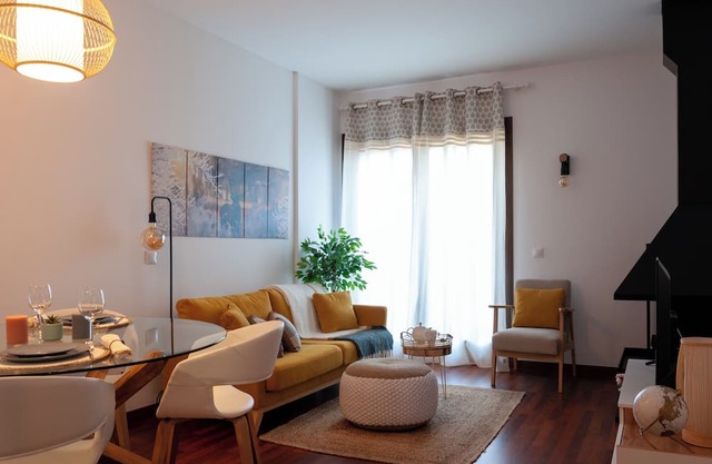Cal Xera - Cozy first floor with fireplace and private garden