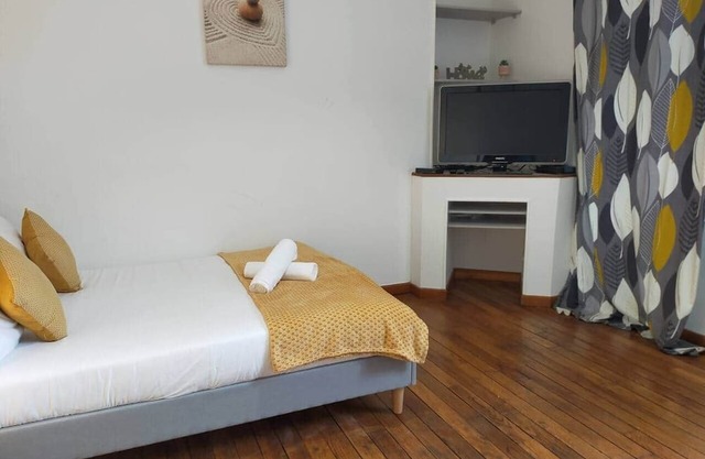 Oyon Studio * Near train station * Parking * Fiber