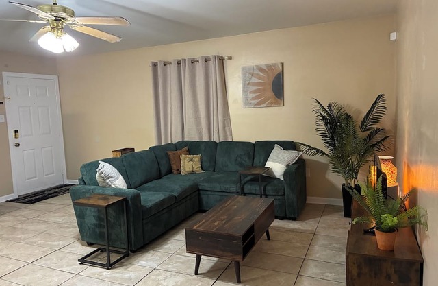 Legendary Southern Charm. Short drive to NOLA