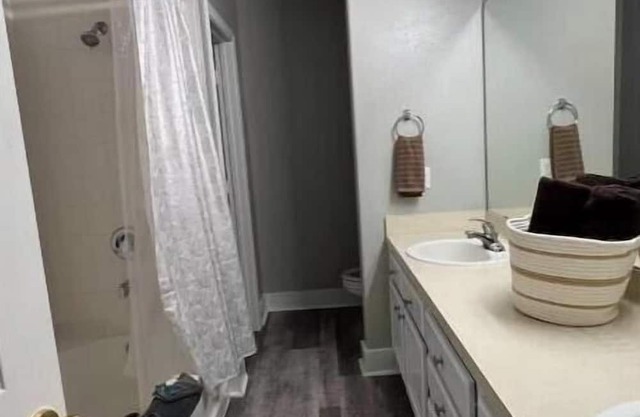 Home Sweet Home only 3 miles from Hobby Airport