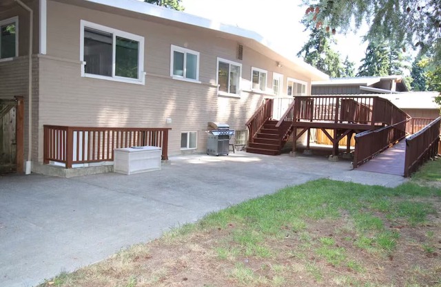 Family-Friendly Comfort For Groups & Long Stays