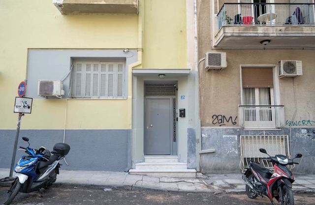 Attiki Haven – 4BR Stay Steps from Metro by ΜΡS