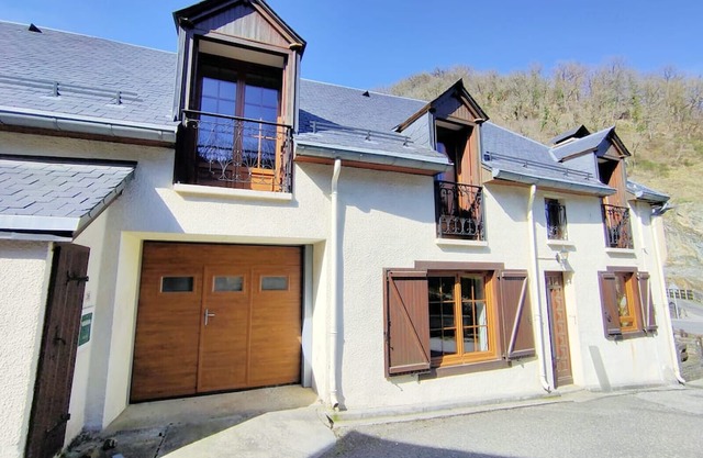 Holiday Home "Gîte à Cazaux - Bagnères de Luchon" with Private Garden