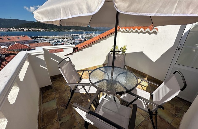 Gran Ático Dúplex Centro Muros. Terraza con Vistas