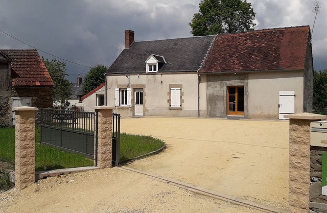 Independent House with Garden in South Berry