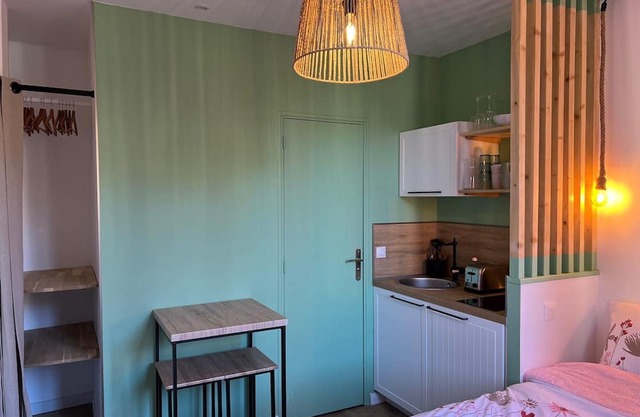 "La Capucine" Cosy studio in the historic center of Honfleur