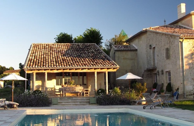 Luxury Chateau near St Emilion, Bordeaux region with Pool and Staff