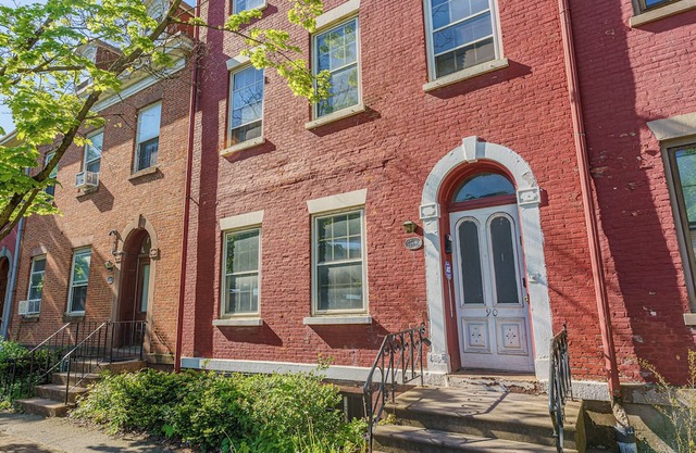 Massive 5BD/4BA 3-Story Duplex @ Downtown Albany