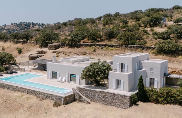 Exclusive 4-Bedroom Villa in Kea with private pool and cinematic sea views