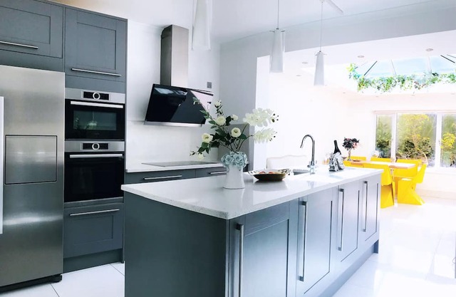 A room in a beautiful house 0.8M from Twickenham stadium easy transportation