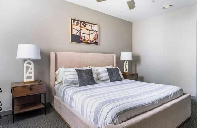 TheNine 2BD 1 - Two Bedroom Apartment, Sleeps 4