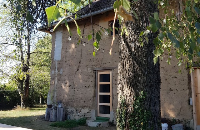 Cottage 'Les Petites Bottes' with Mountain View and Private Garden