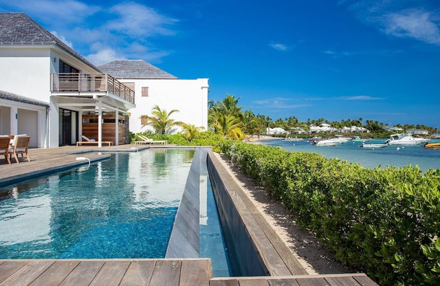 12 Bed Villa Aquablue estate in Grand-Cul-de-Sac