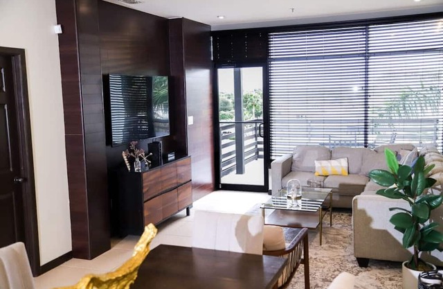 Penthouse with Pool & Jacuzzi