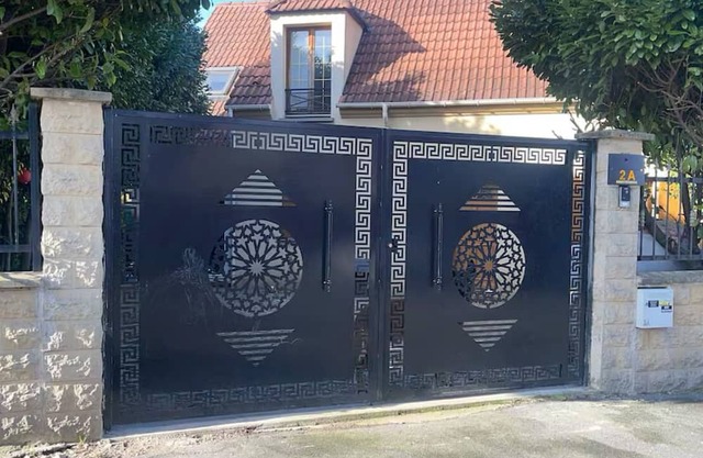 Orly airport, free parking, detached duplex in house