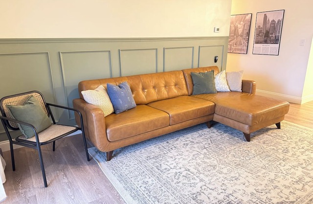 Pensacola Modern Farmhouse Stay