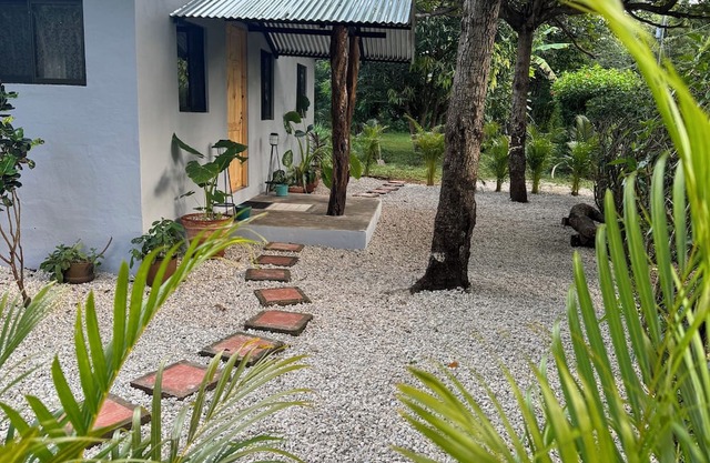 Charming 2-bedroom Casita in Playa Lagartillo near Avellanas and Negra
