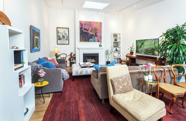 Charming Garden 2bdrm 2ba on Quiet Cul-de-Sac Walkable to Shopping & Plaza