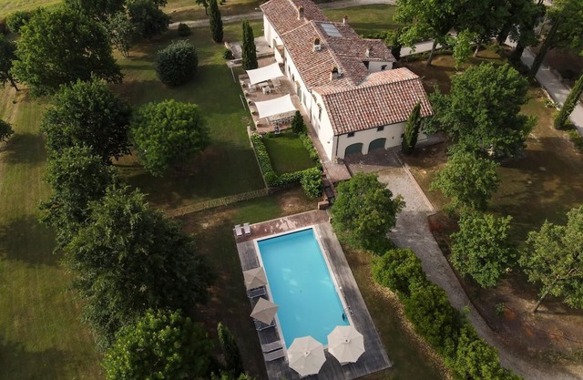 Luxury Tuscany Villa with Staff in Private Estate