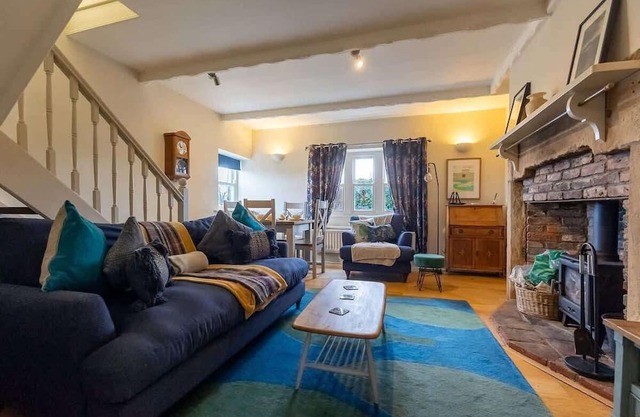 Cosy Cottage Retreat with Log Fire & Tranquillity